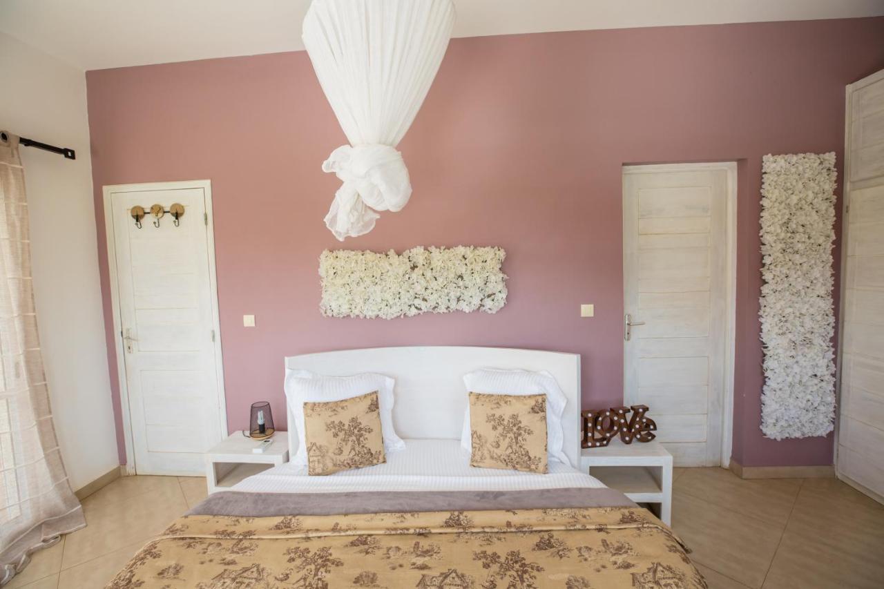 Maison K.E.N.Z.A M'Bour Bagian luar foto