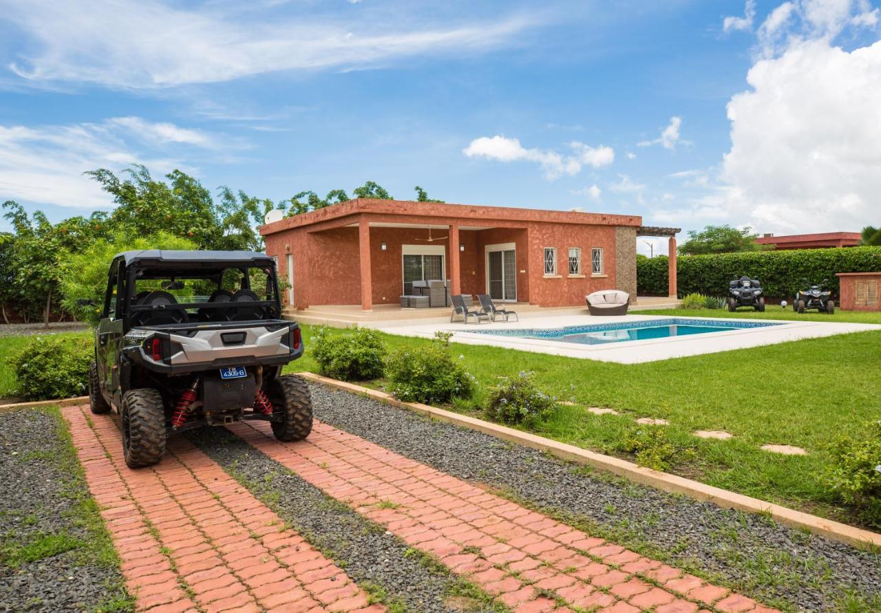 Maison K.E.N.Z.A M'Bour Bagian luar foto