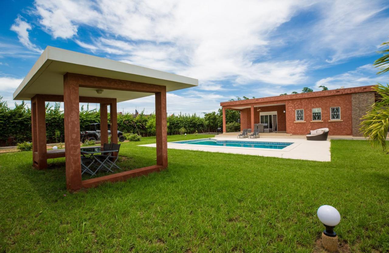 Maison K.E.N.Z.A M'Bour Bagian luar foto