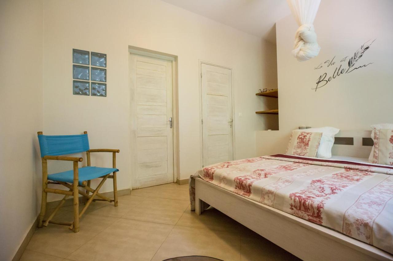 Maison K.E.N.Z.A M'Bour Bagian luar foto